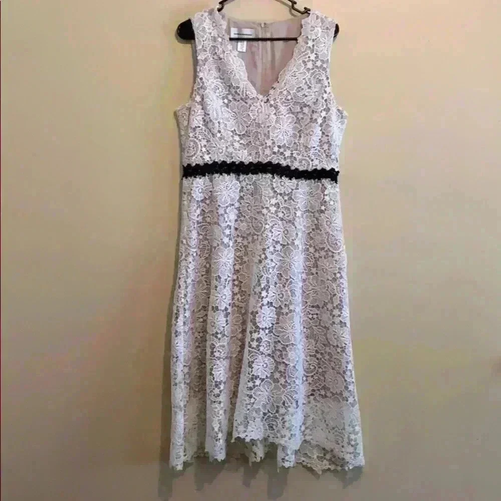Donna Morgan Lace Dress